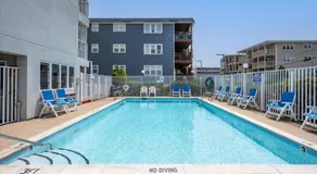 Beachcomber Motel - Image 3