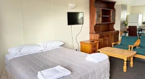 Manhattan Motel - Image 2