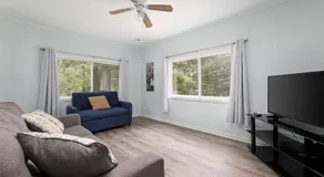 Rennie Lake Hideaway Cottage - Image 2
