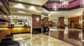 Executive Hotel Suite Downtown Free Parking - Image 3