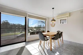 Hybiscus Waterfront Apartments - Image 3