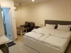 Hotel Omega - Image 5