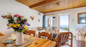 Christys House Skopelos - Image 2