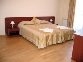 Persey Flora Apartments - Image 2