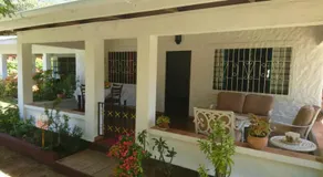HCS Bungalows Turtle Bay Rustic Bungalow - Image 4