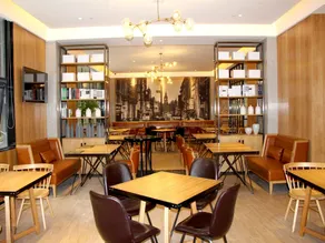 Starry Hotel - Image 3