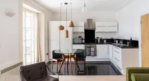 Beautiful Ground floor apartment with Parking, Exeter - Image 3