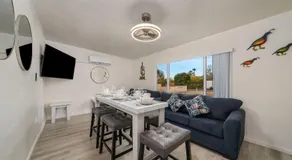 3BR 2BA Comfy Home with Jacuzzi - Image 3