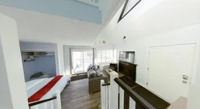 Artistic Hillside Loft - Image 2