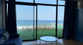 Beachfront Hotel, La Mercy - Image 4