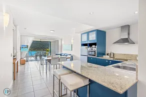 Whitsundays, spa bath, beach, marina, infinity pool, restaurant - Image 5