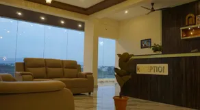 D D Luxury Inn - Image 5
