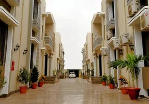 Zifan Hotel & Suites - Image 2