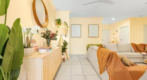 Spacious Family Fun with SUV Hire, Games, Full Kitchen - Image 4