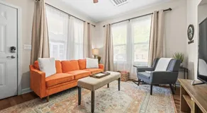 Mountain Bungalow-Walk to Downtown/Biker's Dream! - Image 2