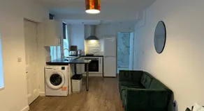 Bright Studio in the Heart of Chorlton - Image 3