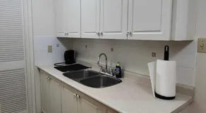 Cozy Town house - Image 3