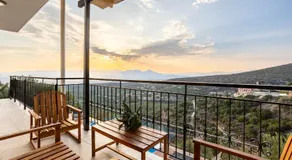 Martinia Pool Getaways - Majestic Panoramic Views - Image 3