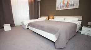 Chess Apartments - Image 4