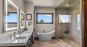Bend Luxury Escape! - Image 2