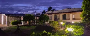 Mary Land Kings Court Resort - Image 2