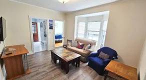 Spacious 4BD apt Sleeps 10 Walk to beach 7 min - Image 2