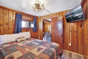 Lakeview #104 - Image 4