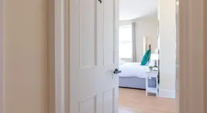Entire Home on Beach Front, Sleeps 25 with Free Parking - Image 4