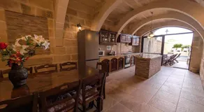 Ta' Gigi Retreat for 10, 5 bedroom farmhouse with views! - Image 5