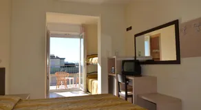 Hotel Mirage - Image 2