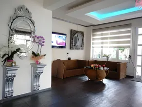 Blue Dream Hotel - Image 5
