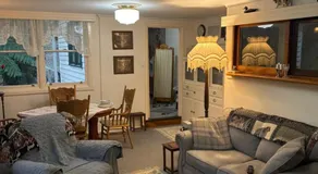 Lee Manor - Image 2