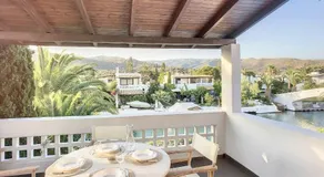 Villa avec terrasse, piscine privée et internet haut débit | Vue montagne - Image 3