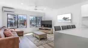 The Laneway Villas by Burleigh Letting Company - Image 2