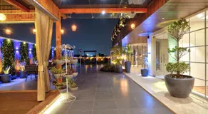 Newly Built Gold The Royal With Rooftop Restaurant - 2Mins Walk From New Delhi Rail Station & 5Mins from Connaught Place - Image 2