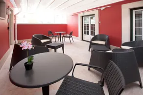 Famous Crows Guest House - Image 5
