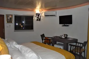 Crocodile Pools Resort - Image 4