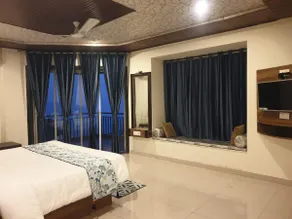 Triveni Stays Horizon 4 bedroom - Image 5
