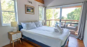 Treeside - Sleeps 6 - Image 2