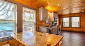 Dancing Bear Cabin- Relax & Enjoy! - Image 3