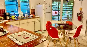 Esperanza Inn Guesthouse - Image 4