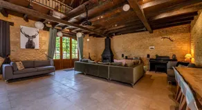 Domaine des Grands Bois Privatisé, 9 chambres, 18 personnes, salle de jeux, piscine panoramique privée et chauffée - Image 2
