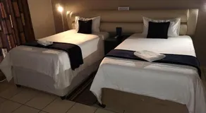 AAA Rose Garden Guesthouse - Image 2