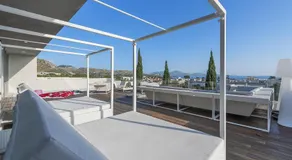 Luxury Villa Phoenix - Image 2