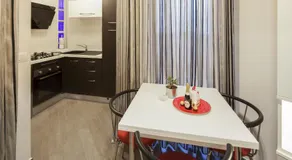 Metro Apartment - Image 5