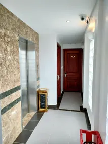 White Palace 2 - Image 3