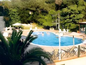 Sea View - Image 4