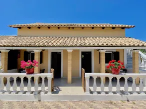 Elena Beach House - Image 4