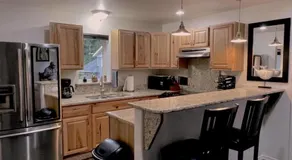 Suite Rock near glacier and Auke Bay harbor -DISCOUNTS ON TOURS! - Image 3
