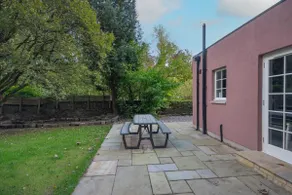 Historical Holmehill Lodge - Image 4